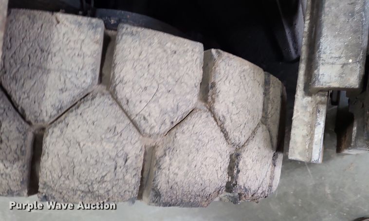 image for item NX9669 Caterpillar V50E  forklift