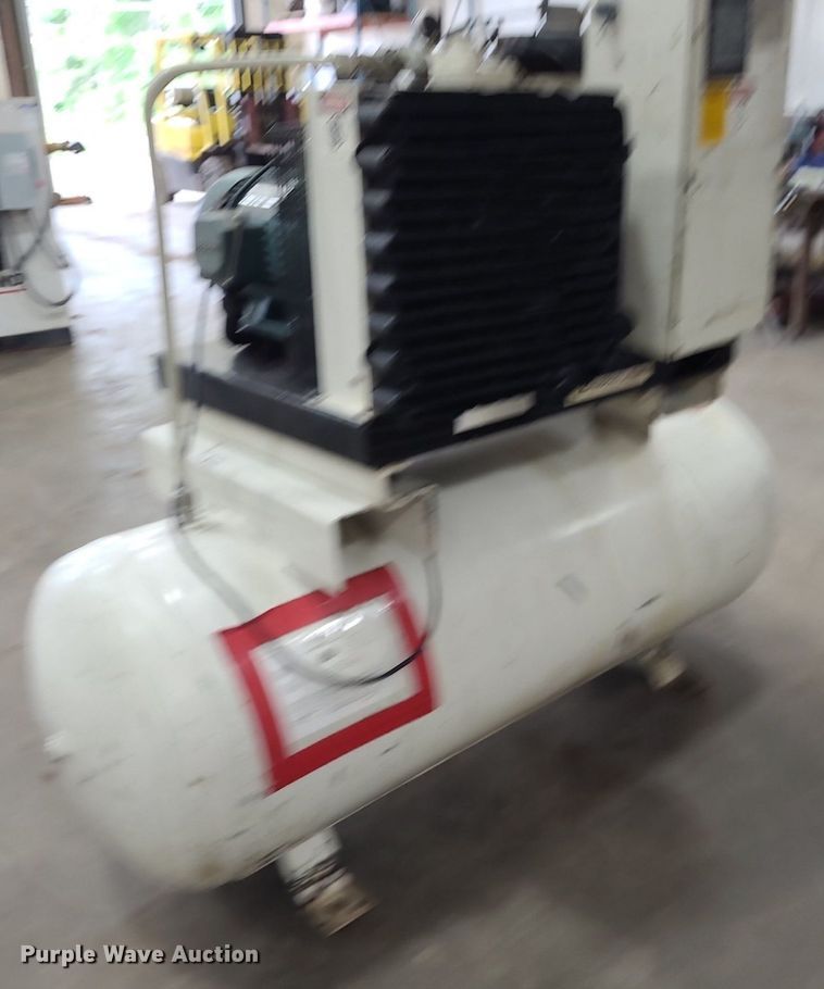 image for item NX9670 1985 Ingersoll Rand U15HSP  air compressor