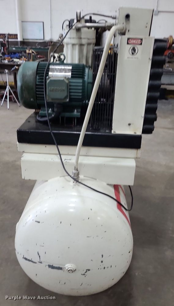 image for item NX9670 1985 Ingersoll Rand U15HSP  air compressor