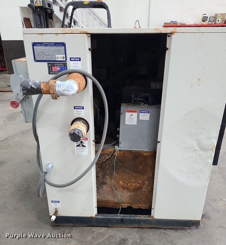 image for item NX9671 1995 Ingersoll Rand TM600  air dryer