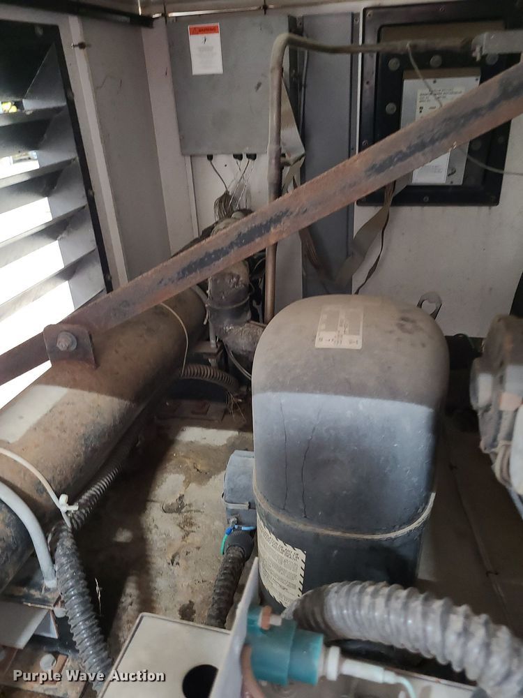 image for item NX9671 1995 Ingersoll Rand TM600  air dryer