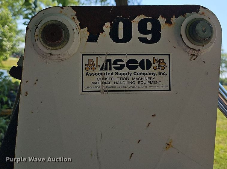 image for item NX9683 Bobcat 709FDS  skid steer backhoe