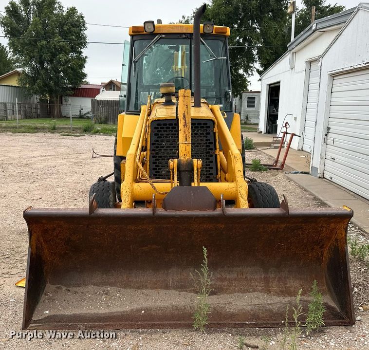 image for item NY9217 1988 John Deere 310C  backhoe