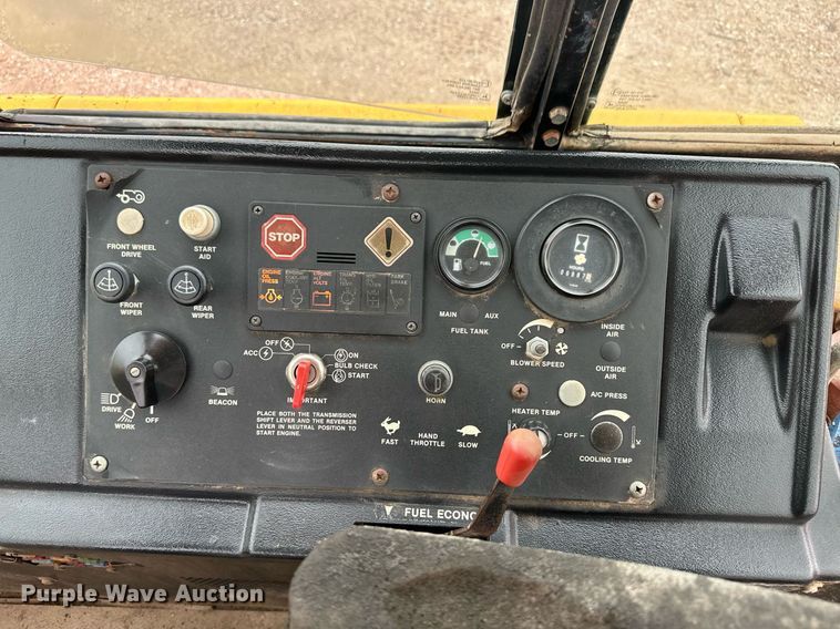 image for item NY9217 1988 John Deere 310C  backhoe