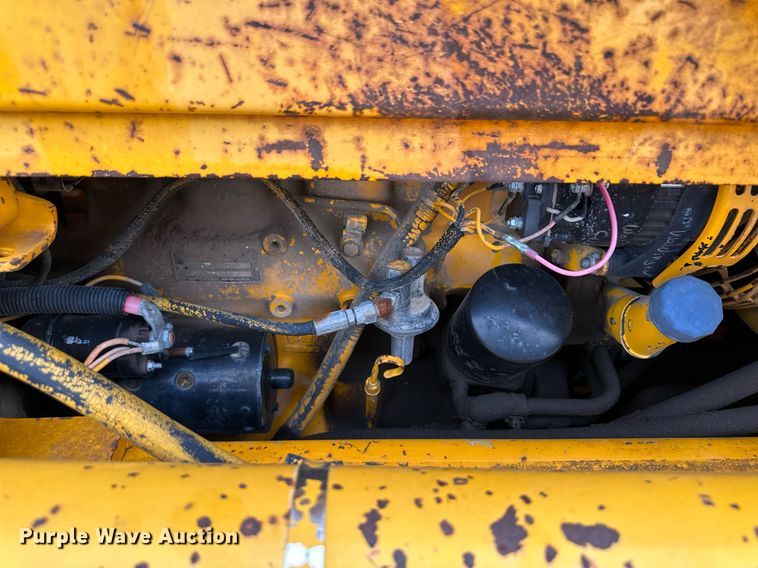 image for item NY9217 1988 John Deere 310C  backhoe