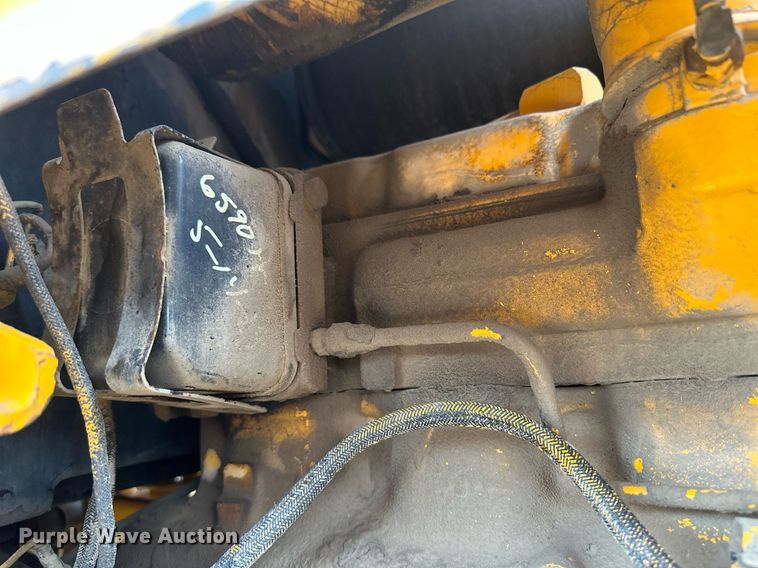 image for item NY9217 1988 John Deere 310C  backhoe