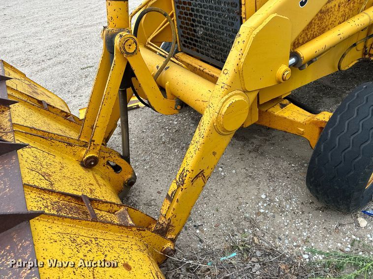 image for item NY9217 1988 John Deere 310C  backhoe