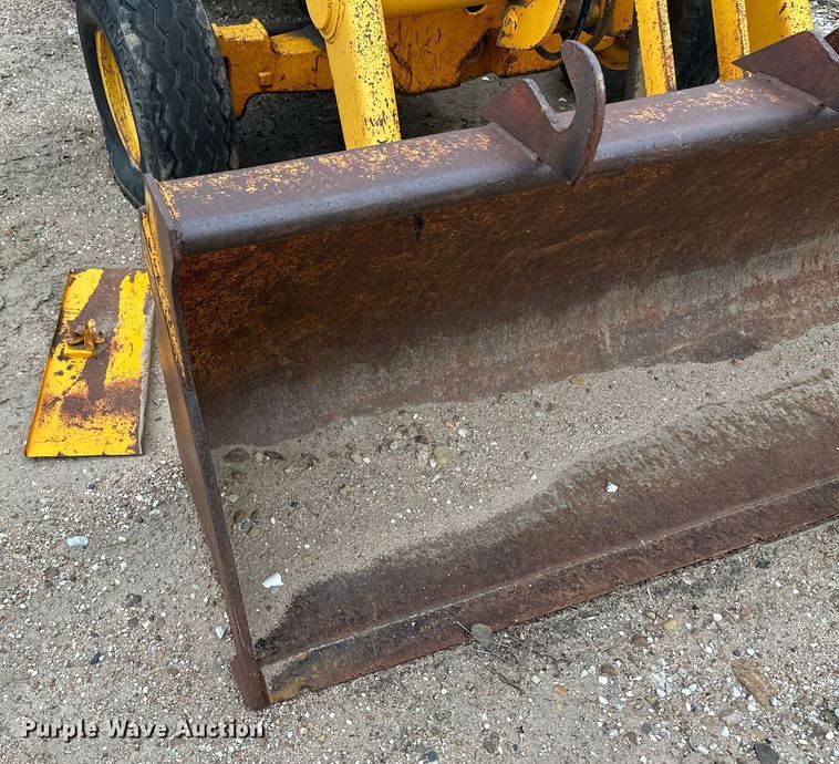 image for item NY9217 1988 John Deere 310C  backhoe