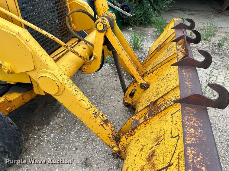 image for item NY9217 1988 John Deere 310C  backhoe