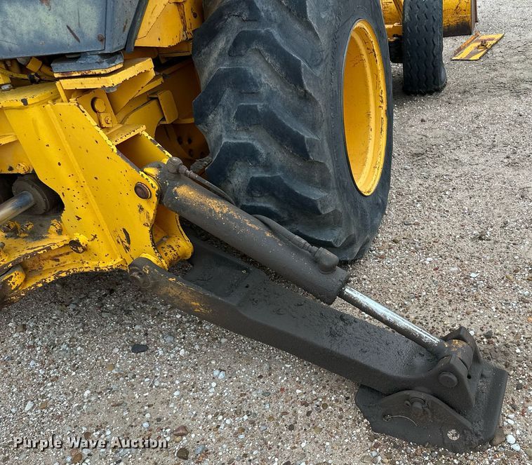 image for item NY9217 1988 John Deere 310C  backhoe