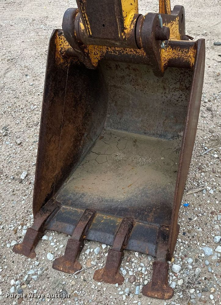 image for item NY9217 1988 John Deere 310C  backhoe