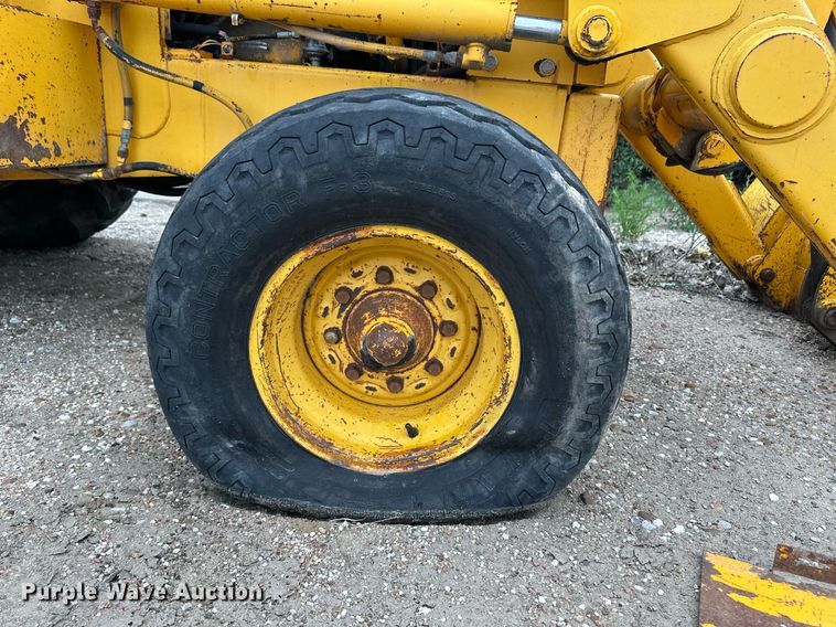 image for item NY9217 1988 John Deere 310C  backhoe