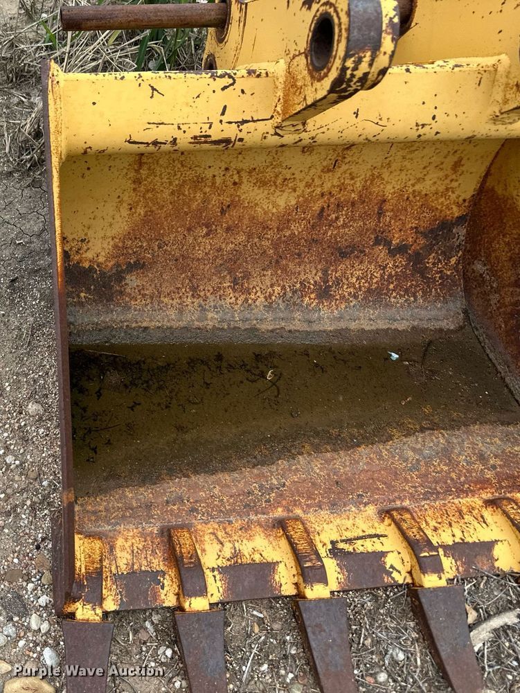 image for item NY9217 1988 John Deere 310C  backhoe