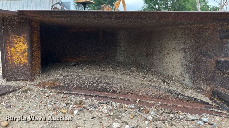 image for item NY9217 1988 John Deere 310C  backhoe