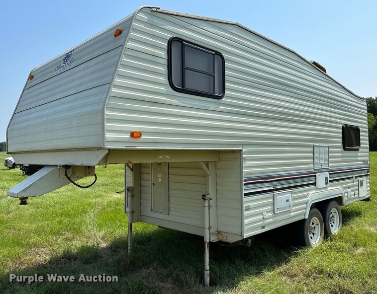 image for item OC9036 1991 Fleetwood Prowler  camper