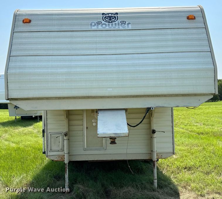 image for item OC9036 1991 Fleetwood Prowler  camper