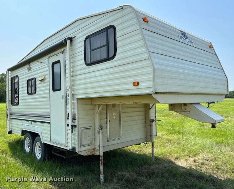 image for item OC9036 1991 Fleetwood Prowler  camper