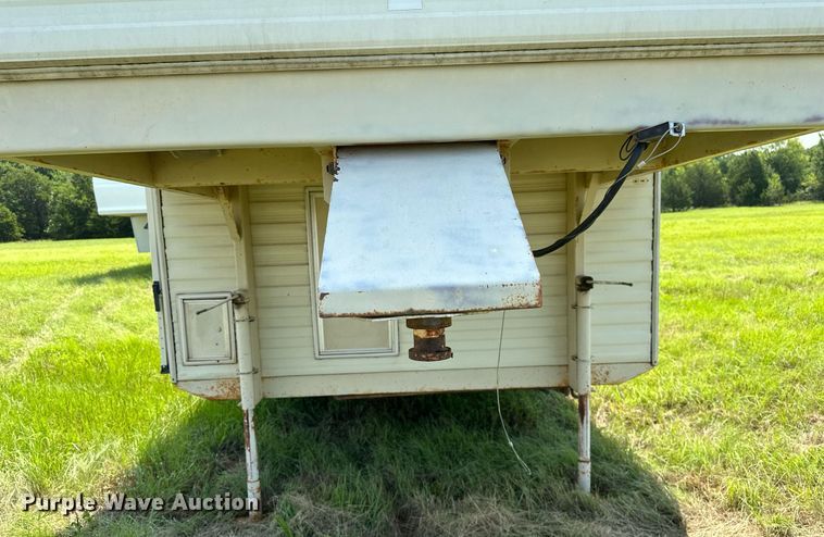 image for item OC9036 1991 Fleetwood Prowler  camper