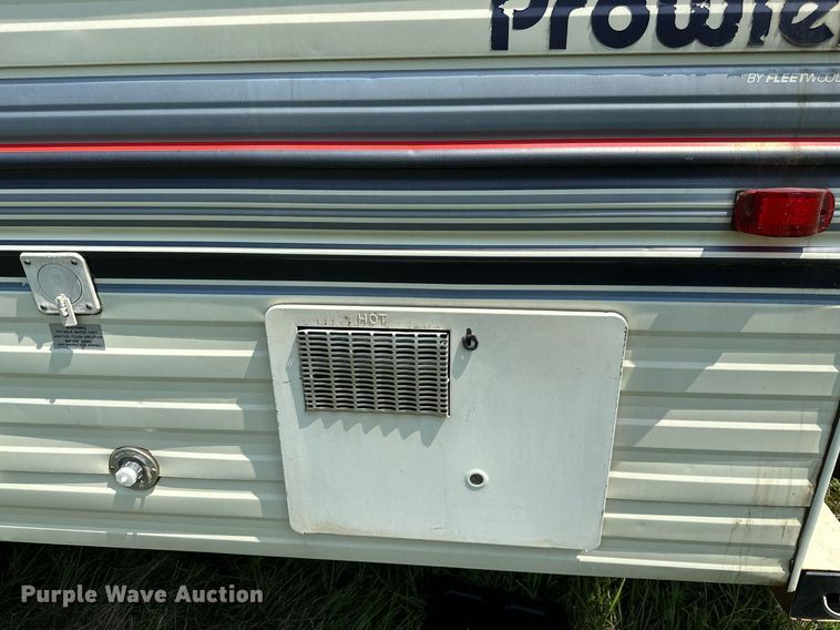 image for item OC9036 1991 Fleetwood Prowler  camper