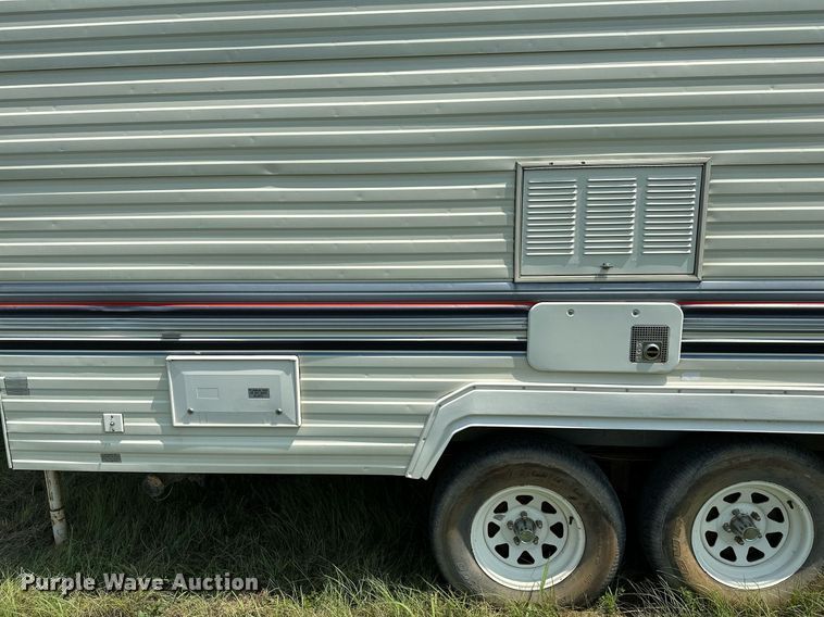 image for item OC9036 1991 Fleetwood Prowler  camper