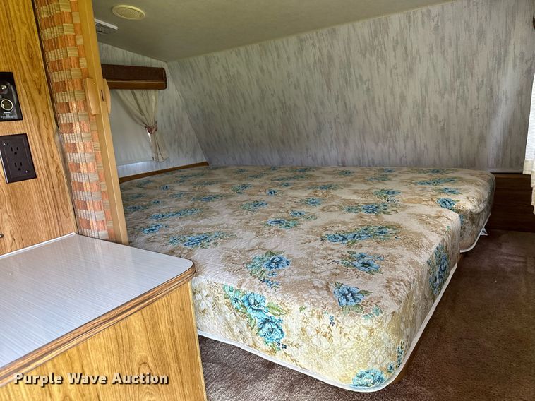 image for item OC9036 1991 Fleetwood Prowler  camper