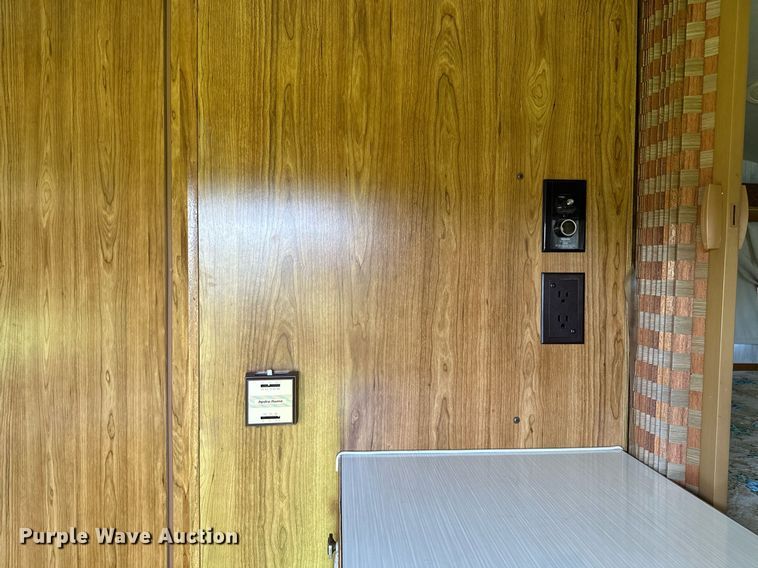 image for item OC9036 1991 Fleetwood Prowler  camper