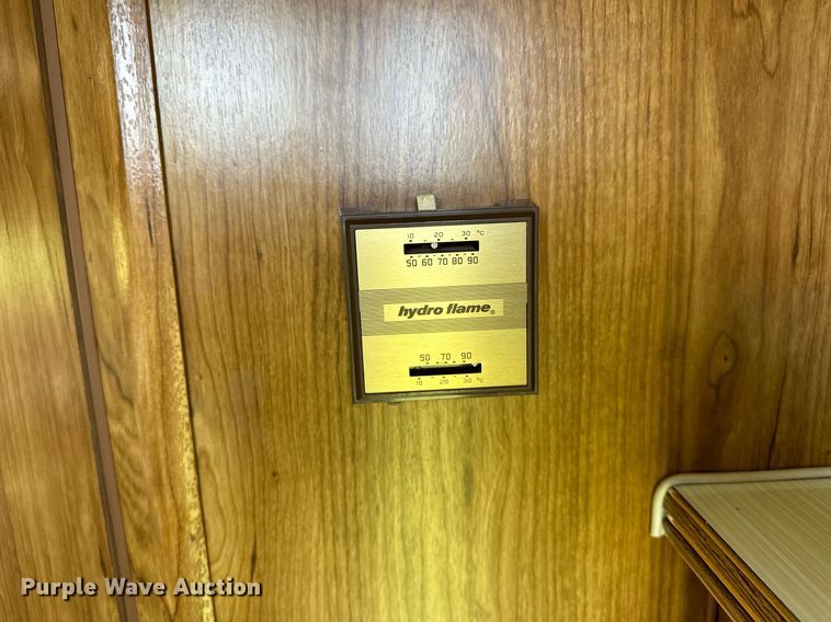 image for item OC9036 1991 Fleetwood Prowler  camper