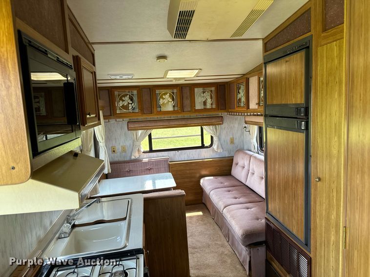 image for item OC9036 1991 Fleetwood Prowler  camper