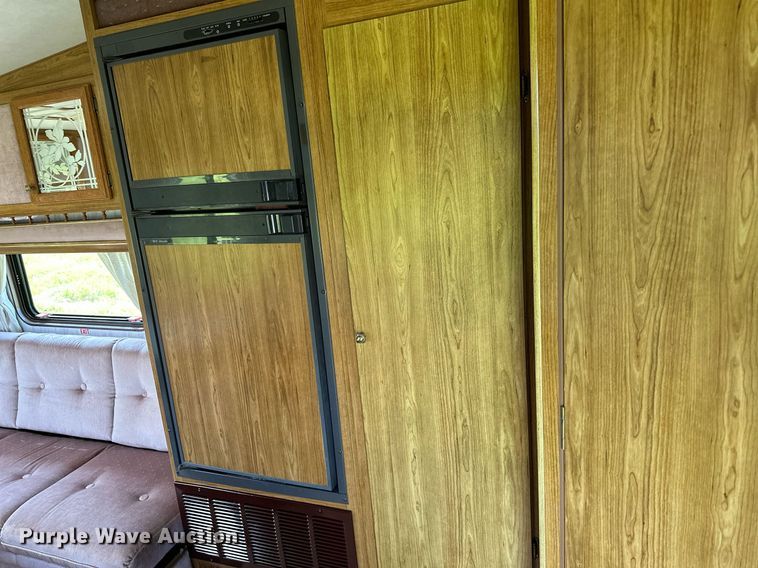 image for item OC9036 1991 Fleetwood Prowler  camper