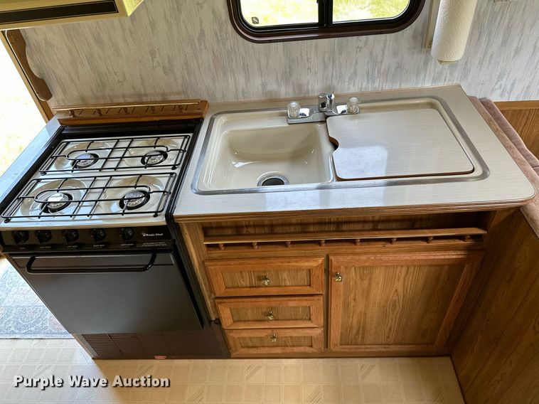 image for item OC9036 1991 Fleetwood Prowler  camper