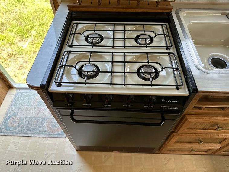 image for item OC9036 1991 Fleetwood Prowler  camper