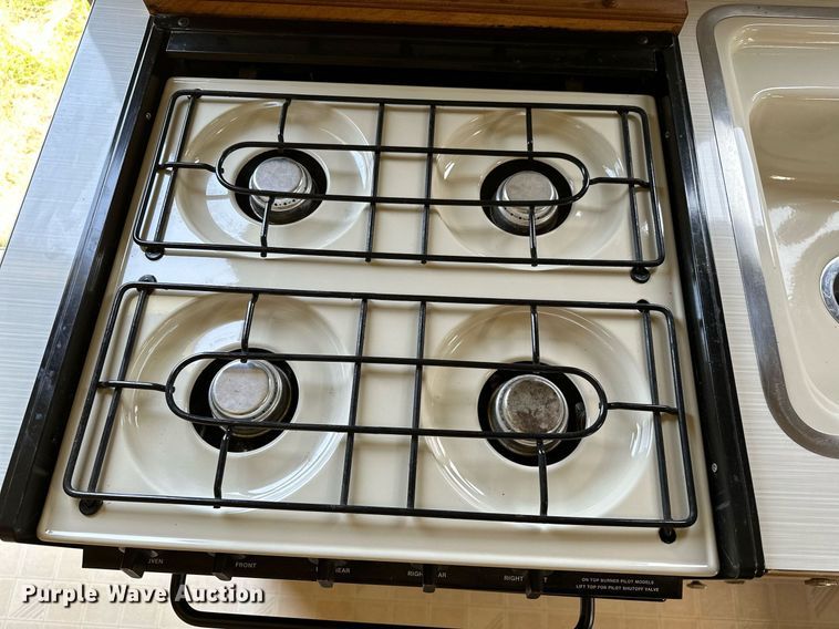 image for item OC9036 1991 Fleetwood Prowler  camper