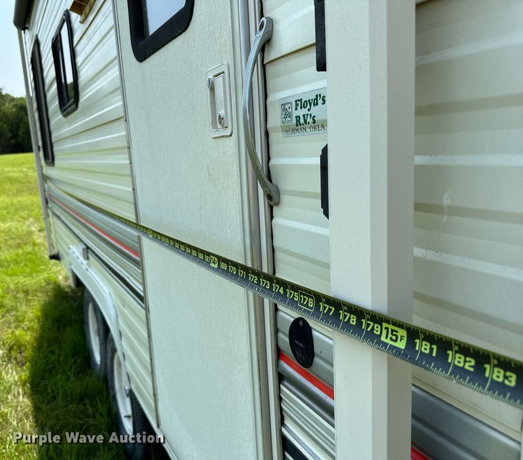 image for item OC9036 1991 Fleetwood Prowler  camper