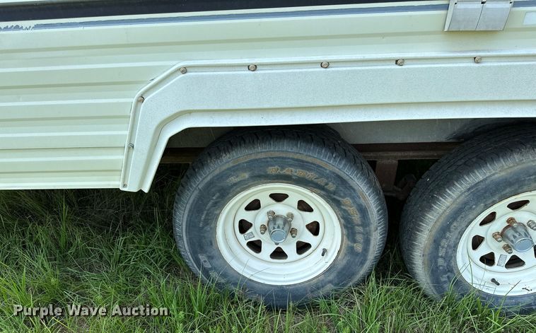 image for item OC9036 1991 Fleetwood Prowler  camper