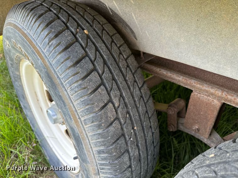 image for item OC9036 1991 Fleetwood Prowler  camper