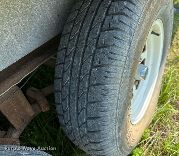 image for item OC9036 1991 Fleetwood Prowler  camper