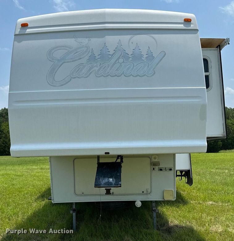 image for item OC9037 2003 Forest River Cardinal  camper