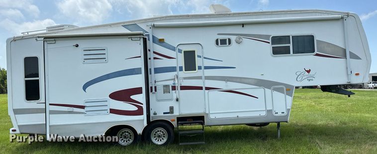 image for item OC9037 2003 Forest River Cardinal  camper