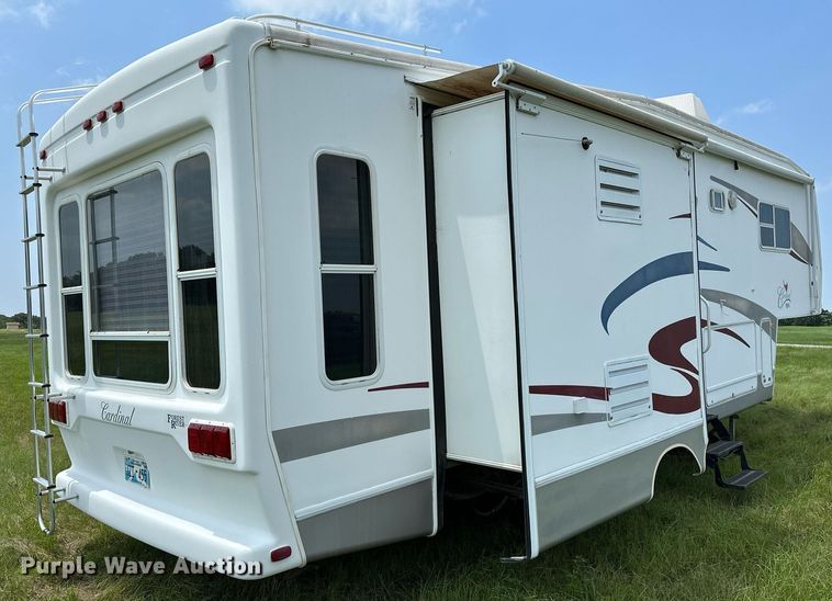 image for item OC9037 2003 Forest River Cardinal  camper