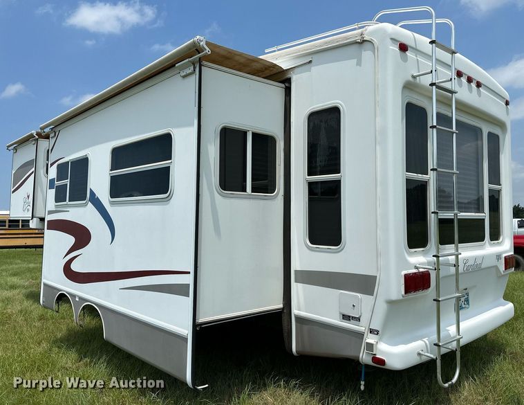 image for item OC9037 2003 Forest River Cardinal  camper