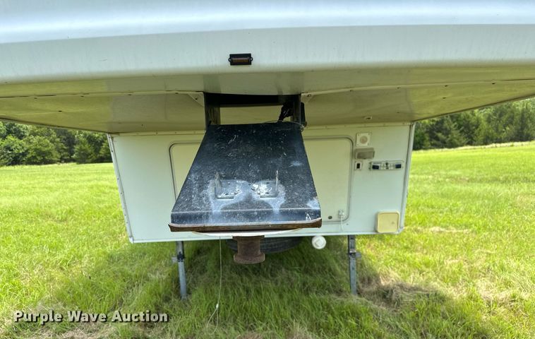 image for item OC9037 2003 Forest River Cardinal  camper