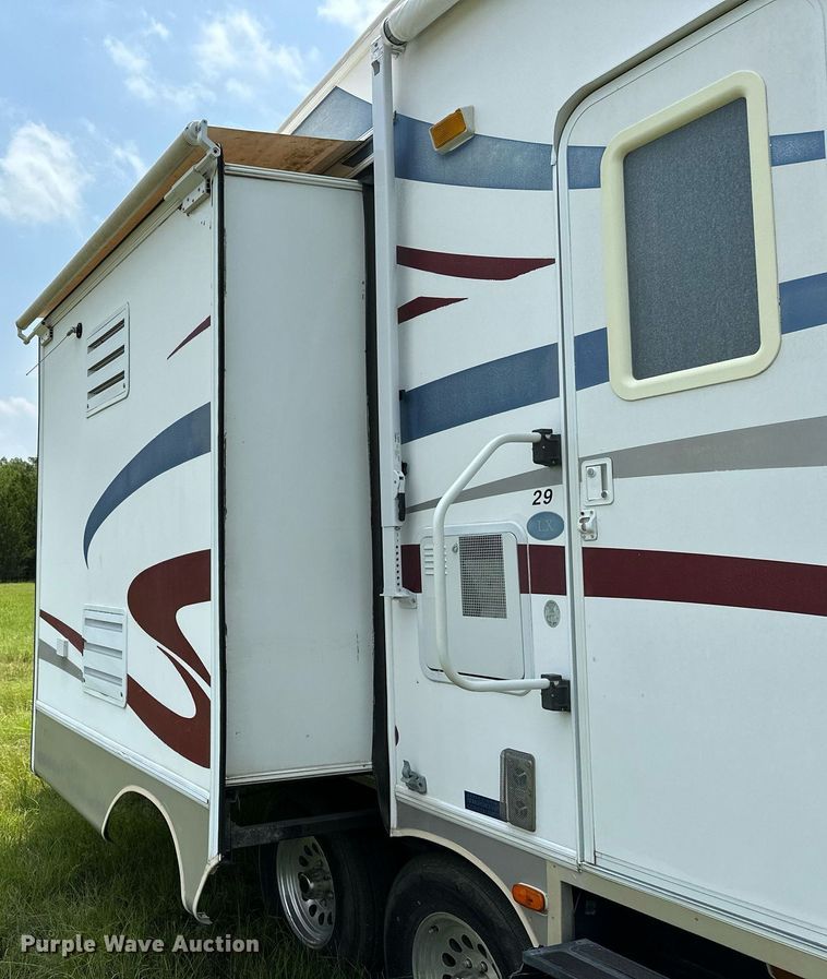 image for item OC9037 2003 Forest River Cardinal  camper