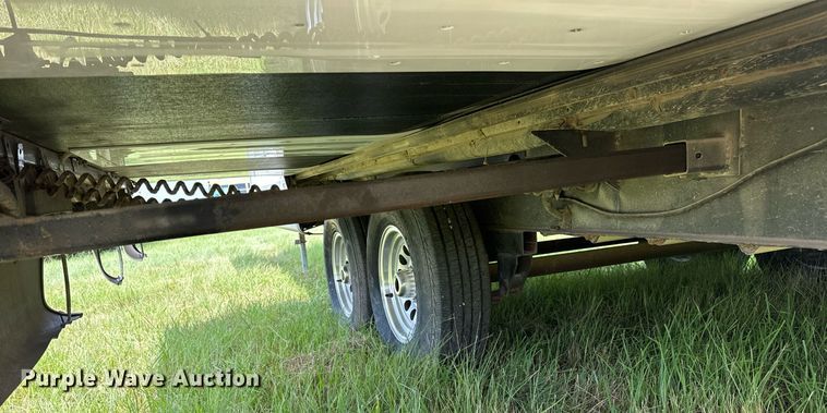 image for item OC9037 2003 Forest River Cardinal  camper