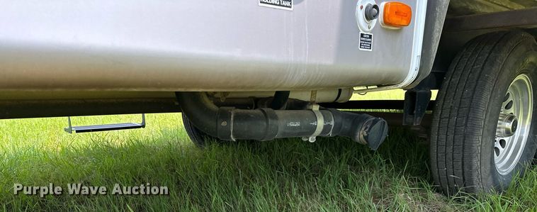 image for item OC9037 2003 Forest River Cardinal  camper