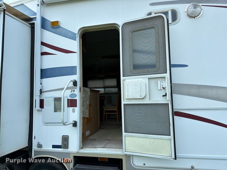 image for item OC9037 2003 Forest River Cardinal  camper