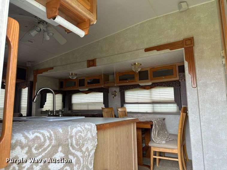 image for item OC9037 2003 Forest River Cardinal  camper