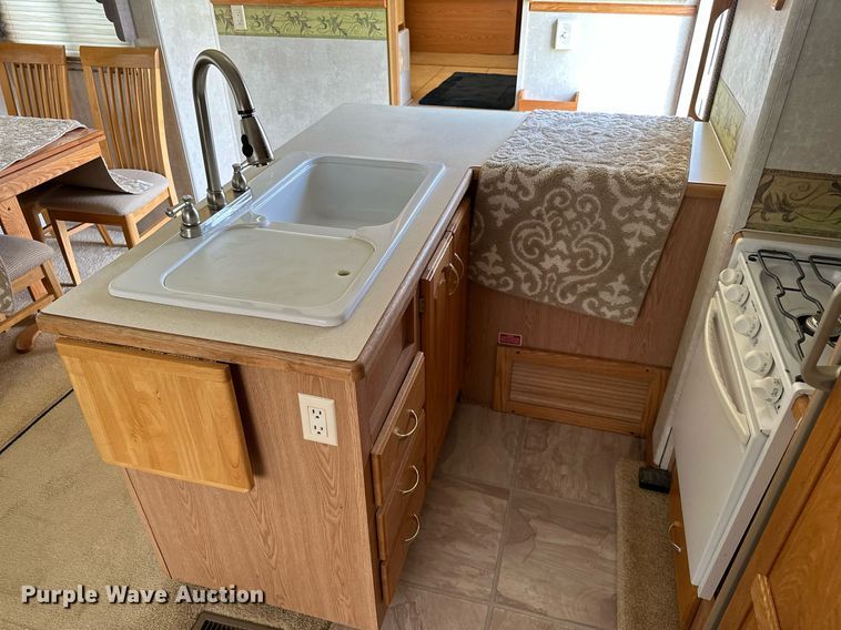 image for item OC9037 2003 Forest River Cardinal  camper