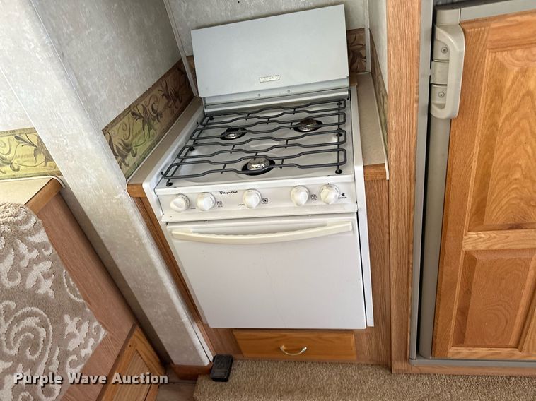 image for item OC9037 2003 Forest River Cardinal  camper