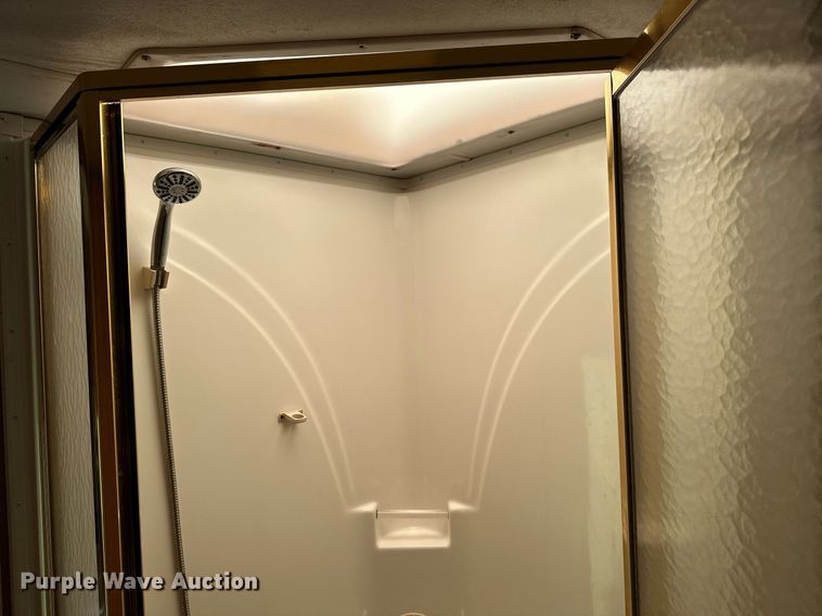 image for item OC9037 2003 Forest River Cardinal  camper