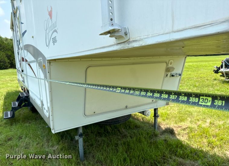 image for item OC9037 2003 Forest River Cardinal  camper